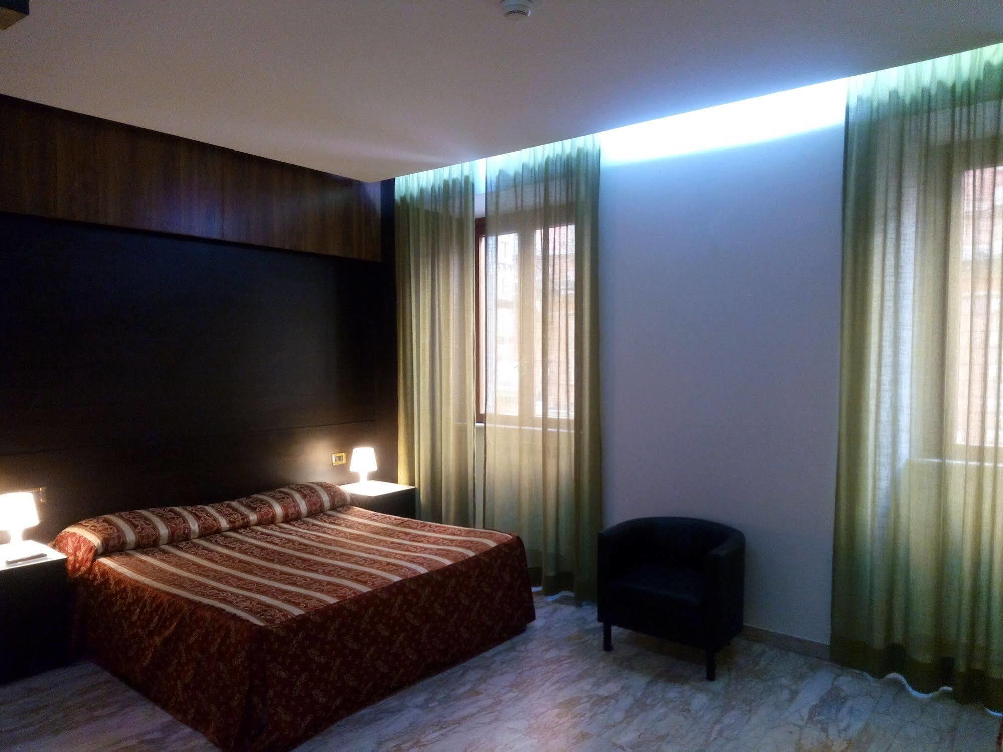 Hotel Milazzo Roma מראה חיצוני תמונה